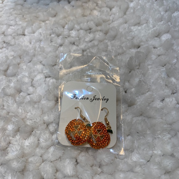 WenSheng Halloween Pumpkin Earrings - Picture 5 of 5